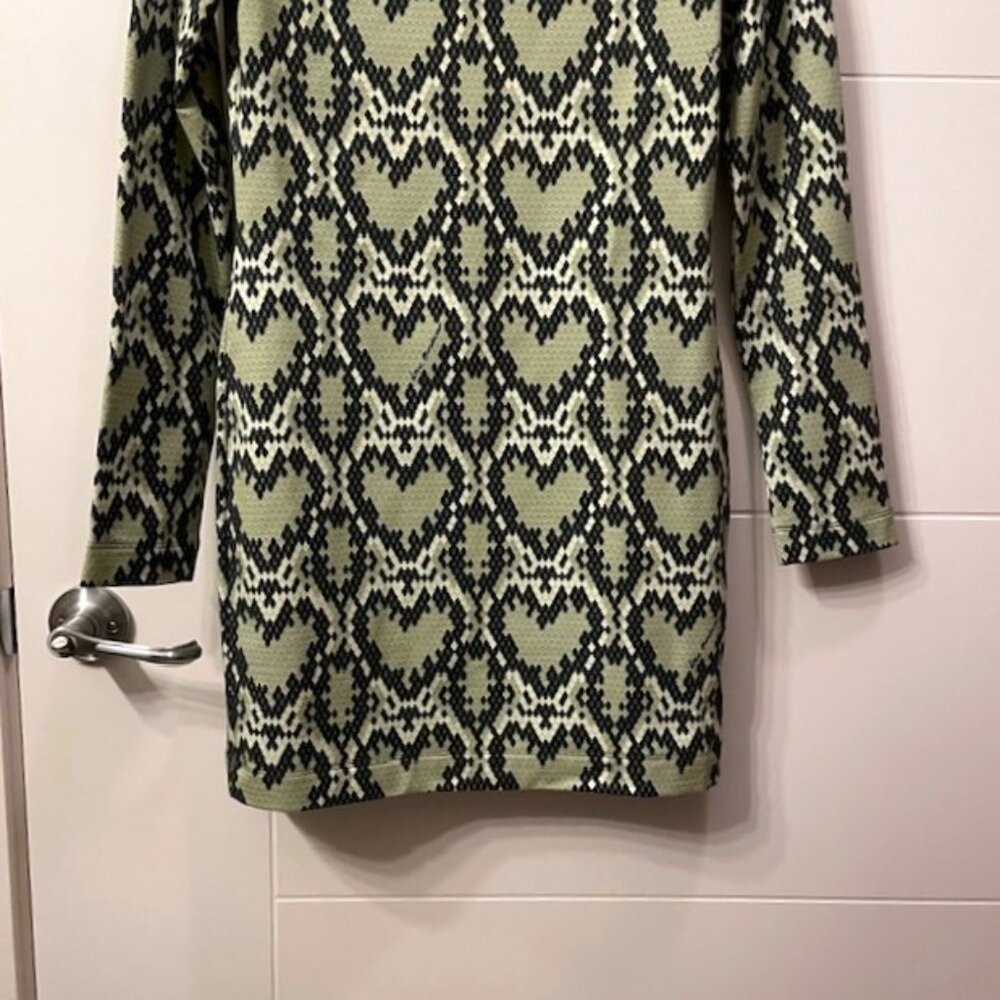 NWT Love Moschino Heart Logo Long Sleeve Snakeskin Fitted Dress Green Size 4 - Picture 7 of 16